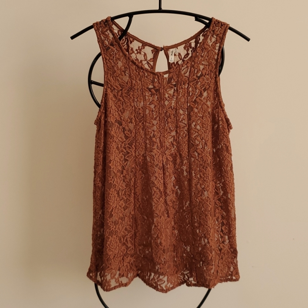 Mudd * Lacy tank, like new